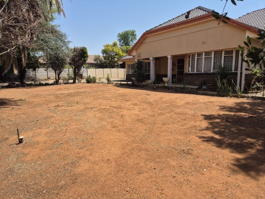 4 Bedroom Property for Sale in Wilkoppies North West